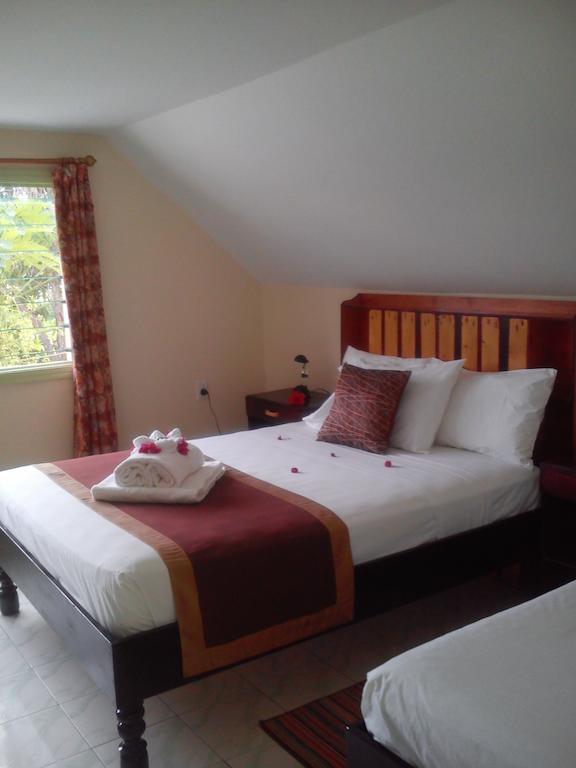 Malau Lodge Nuku'alofa Buitenkant foto