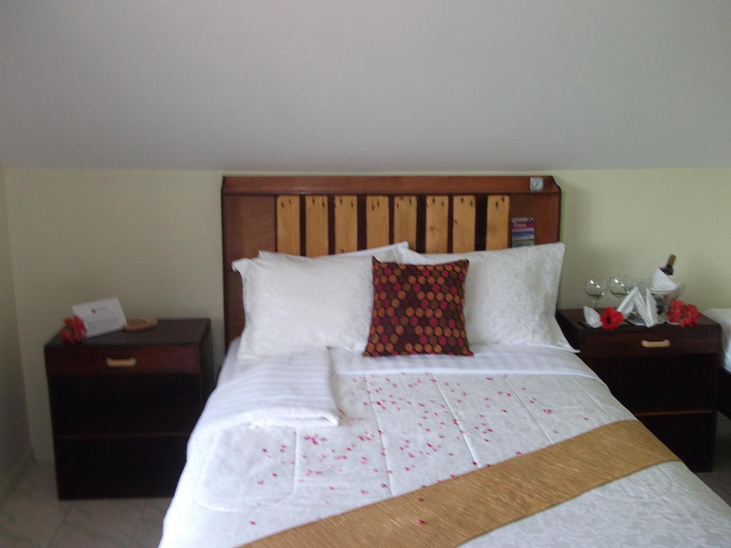Malau Lodge Nuku'alofa Buitenkant foto