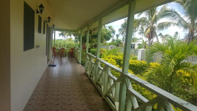 Malau Lodge Nuku'alofa Buitenkant foto