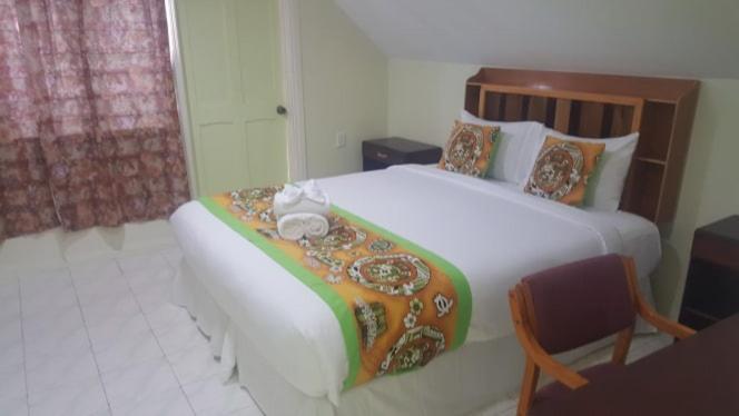 Malau Lodge Nuku'alofa Buitenkant foto