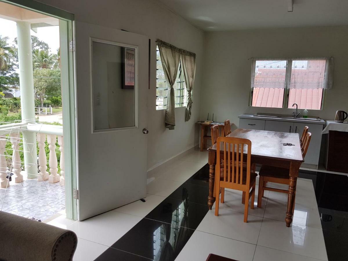 Malau Lodge Nuku'alofa Buitenkant foto